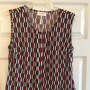 Sleeveless scoop neck top